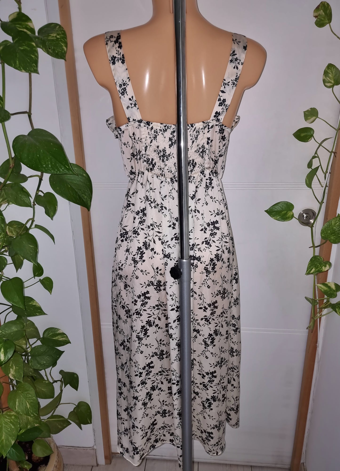 Robe longue satinée Zara