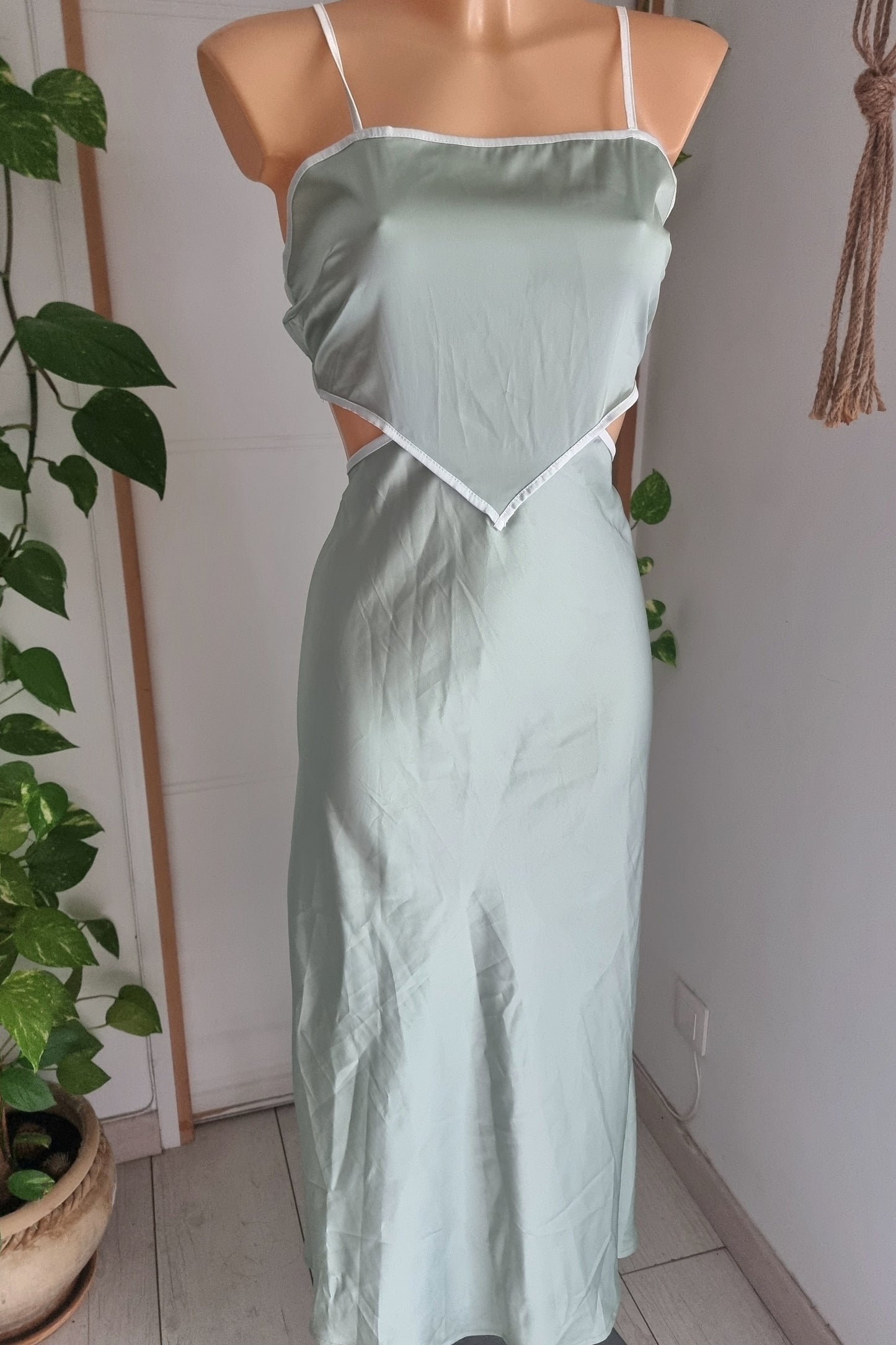 Robe longue satinée